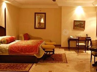 【ウダイプール ホテル】ザ ラリット ラクシュミー ヴィラス パレス ウダイプル ホテル(The Lalit Laxmi Vilas Palace Udaipur Hotel)